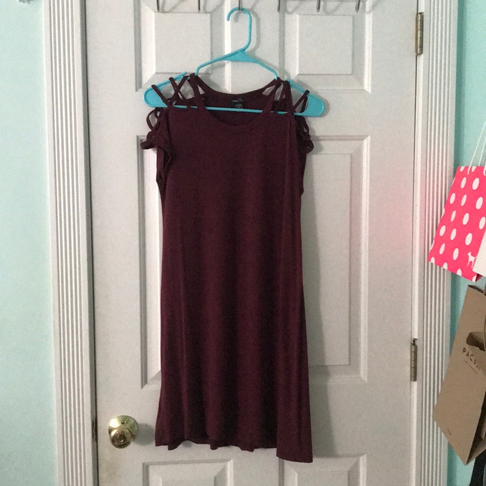 Maroon cross sleeve dress - Rue 21